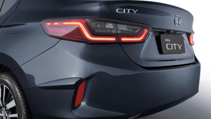 Protetor de para-choque lateral traseiro City Sedan 2022 a 2024 cinza basalto