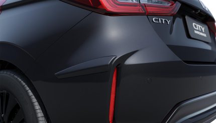 Protetor de para-choque lateral traseiro City Hatchback Preto Cristal